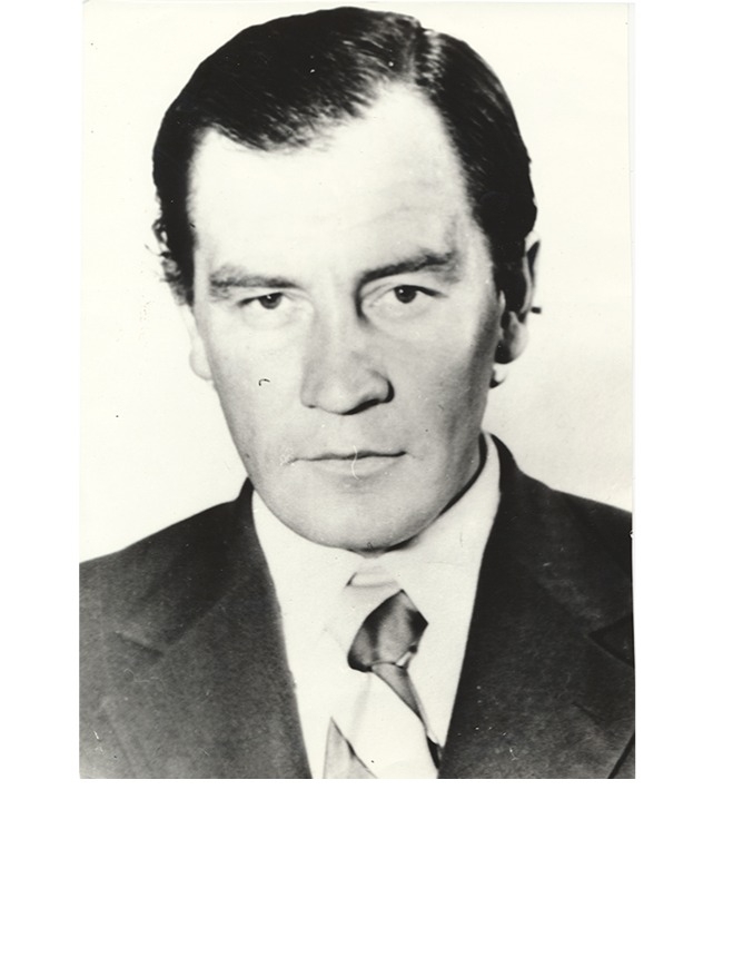 Portrait before AI retouching for laser engraving, example 5