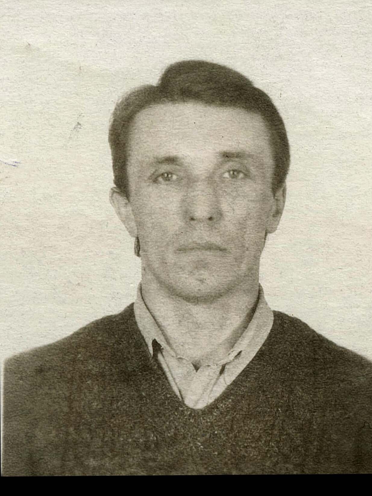 Portrait before AI retouching for laser engraving, example 14