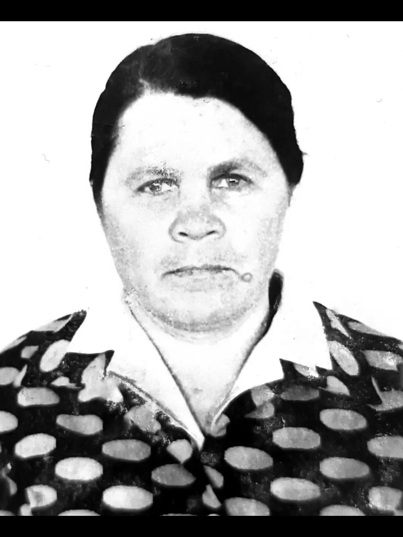 Portrait before AI retouching for laser engraving, example 29